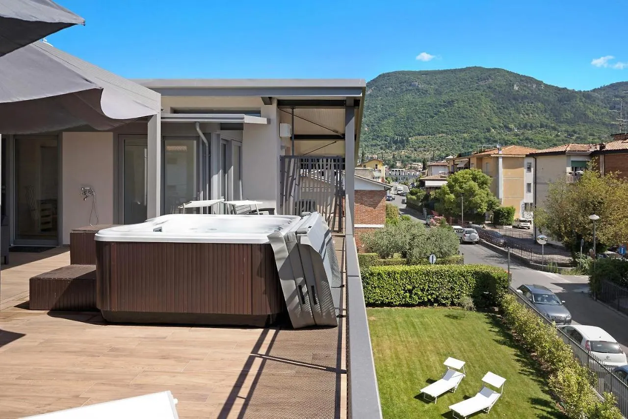 Apartment Villa Donne Del Lago Valentina Salo Italy